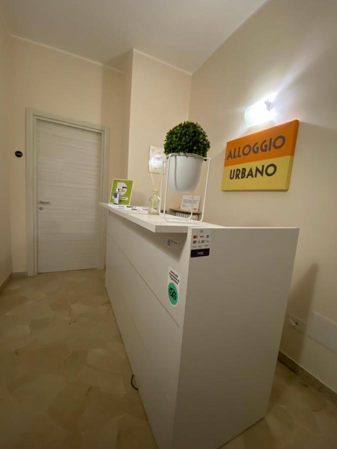 Alloggio Urbano - Stazione テルニ エクステリア 写真